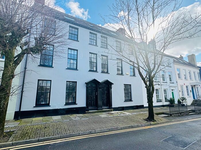 2 Bedroom Flat To Rent In Quay Street, Carmarthen, SA31