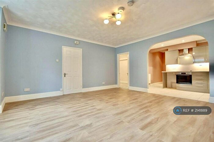 1 Bedroom Flat To Rent In Lennox Road South, Southsea, PO5