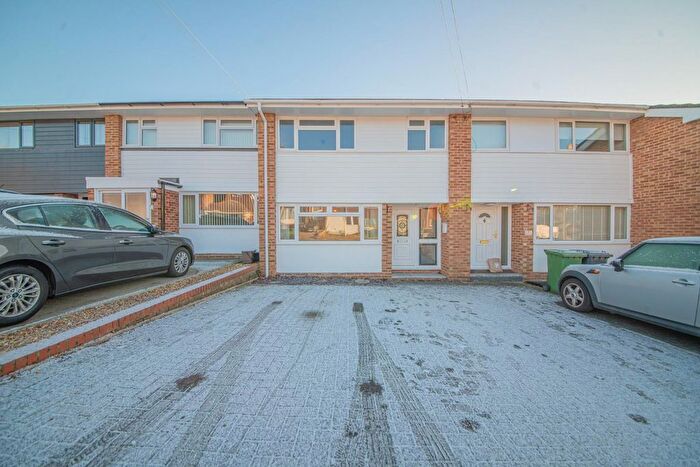 3 Bedroom Terraced House For Sale In Ormond Close, Fair Oak, SO50