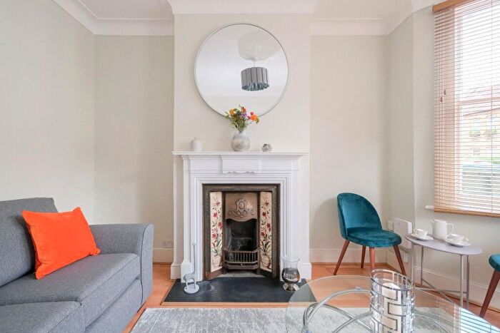 1 Bedroom Flat To Rent In Carr Road, Walthamstow, E17