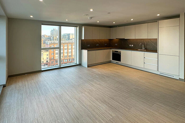 3 Bedroom Apartment To Rent In Candleriggs, Trongate, Glasgow, Glasgow City, G1