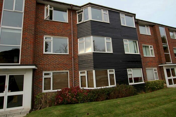 2 Bedroom Apartment To Rent In Hurst Road, Horsham, RH12