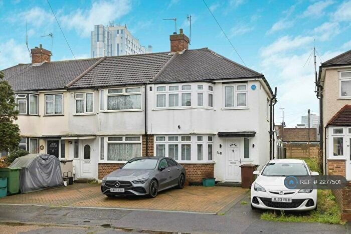3 Bedroom End Of Terrace House To Rent In Alexandra Avenue, Sutton, SM1