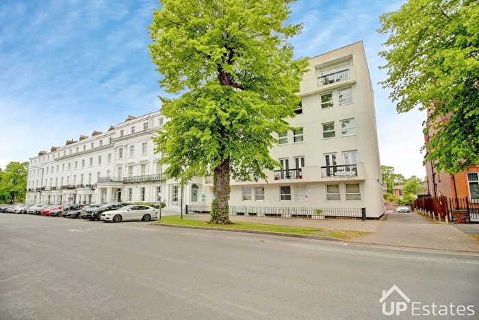 2 Bedroom Maisonette For Sale In Beauchamp Avenue, Leamington Spa, CV32