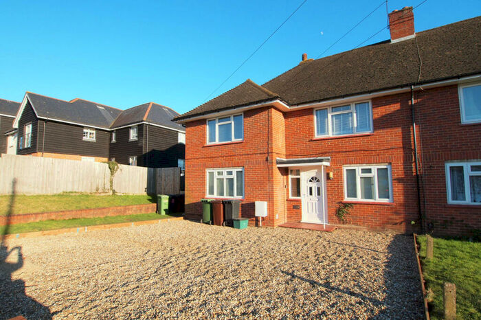 2 Bedroom Maisonette To Rent In Kingston Road, Ewell, Surrey, KT17