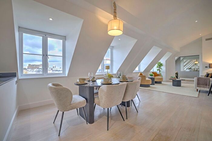 3 Bedroom Flat For Sale In Templeton Place, London, SW5