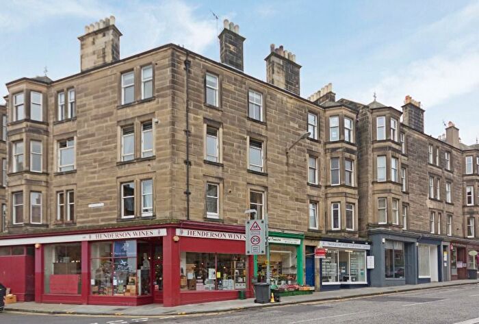 3 Bedroom Flat To Rent In Comiston Road, Comiston, Edinburgh, EH10