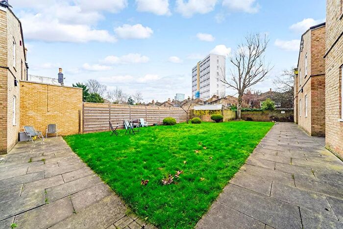 1 Bedroom Flat To Rent In Spanby Road, London, E3