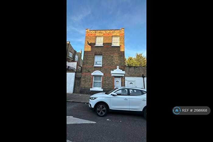 4 Bedroom Detached House To Rent In Cornwallis Road, London, N19