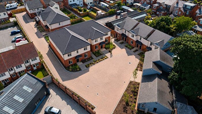 4 Bedroom Detached House For Sale In Juniper Close, Southport, Merseyside, PR8