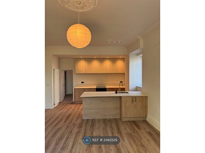 1 Bedroom Flat To Rent In Pen Y Lan Road, Cardiff, CF23