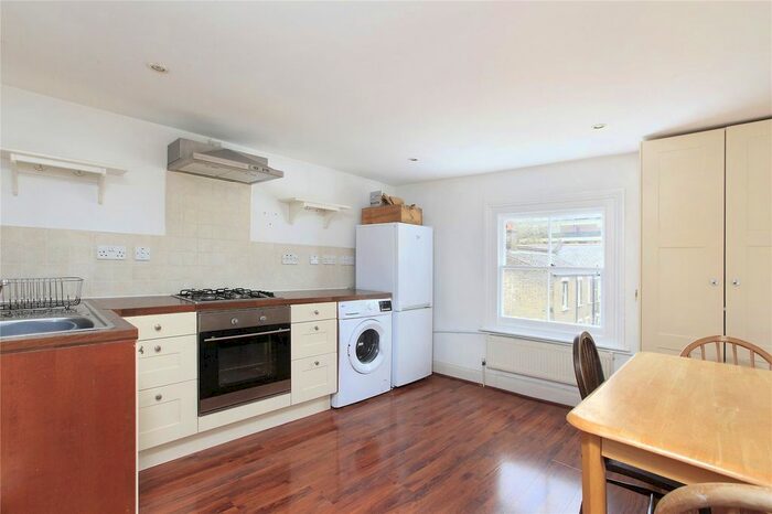 2 Bedroom Flat To Rent In Tasman Road, Clapham, London, SW9