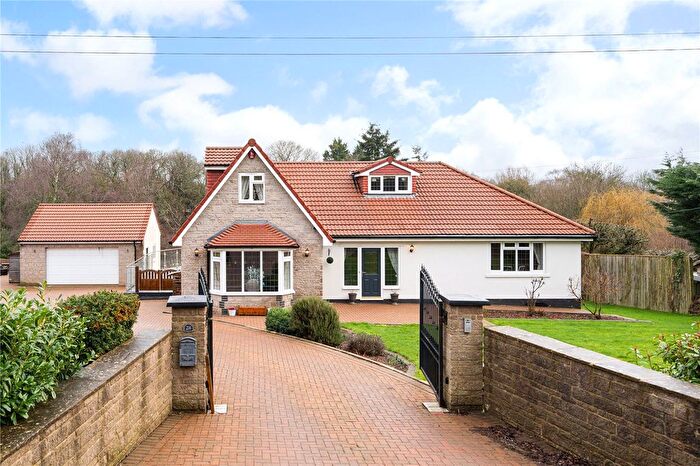 4 Bedroom Detached House For Sale In Cuckoo Lane, Winterbourne Down, South Gloucestershire, BS36