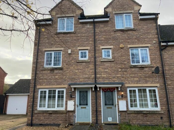 3 Bedroom End Of Terrace House To Rent In Booth Road, Banbury, OX16
