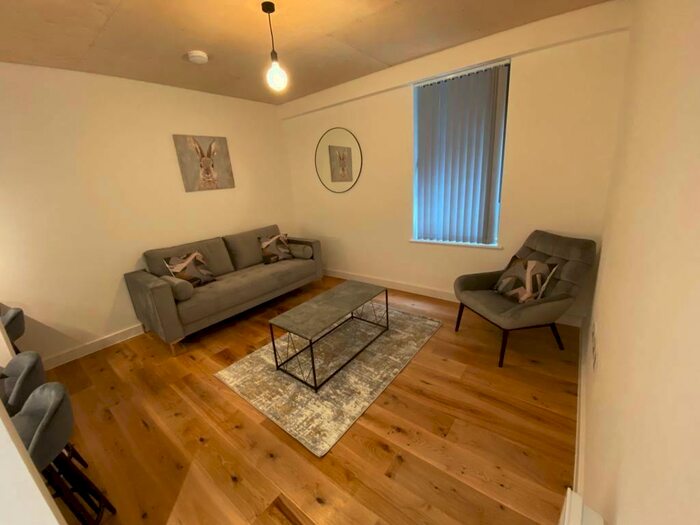 2 Bedroom Apartment To Rent In Finlays Yard, Mangle Street, M1