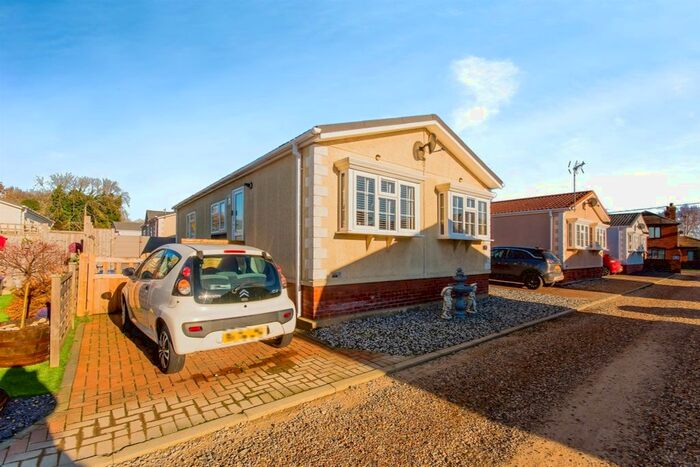 2 Bedroom Park Home For Sale In Gattington Park, Dogdyke, Lincoln, LN4