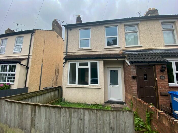 2 Bedroom End Of Terrace House To Rent In Bramford Lane, Ipswich, IP1