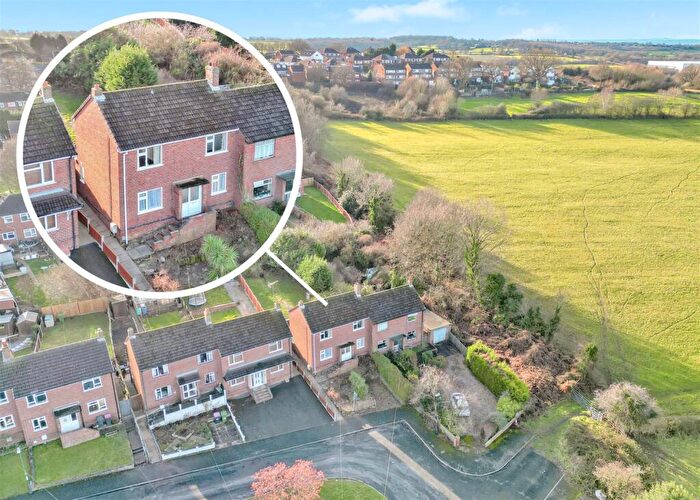 3 Bedroom Semi-Detached House For Sale In St. Nicholas Estate, Baddesley Ensor, CV9