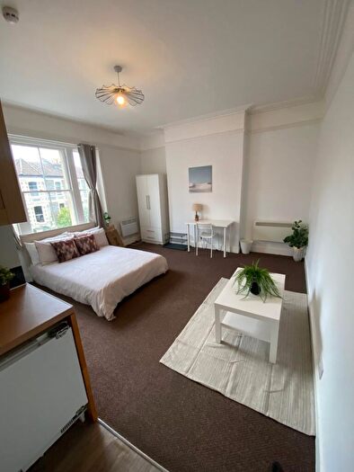 3 Bedroom Private Hall To Rent In Zetland Road, Bristol, BS6
