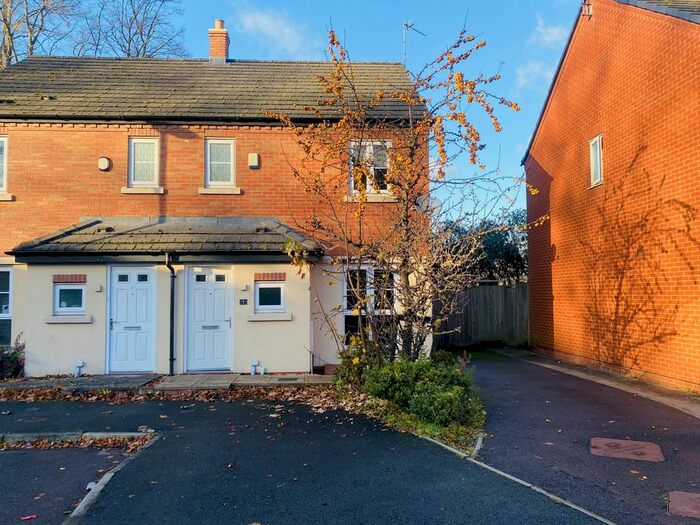 3 Bedroom Semi-Detached House To Rent In Cambridge Crescent, Edgbaston, Birmingham, B15
