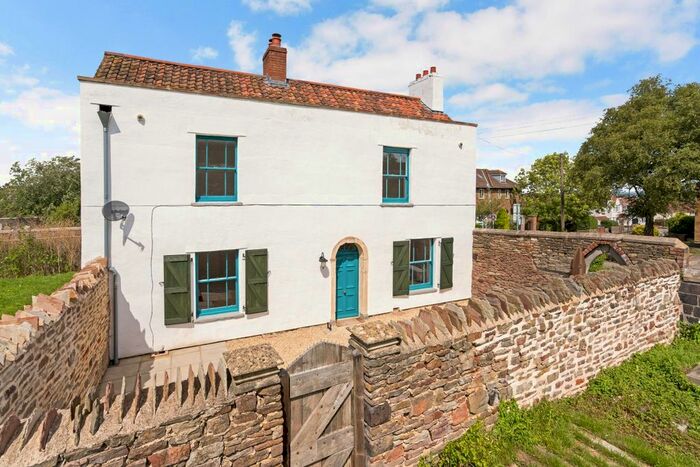 3 Bedroom Detached House To Rent In Park Road, Kingswood, Bristol, BS15