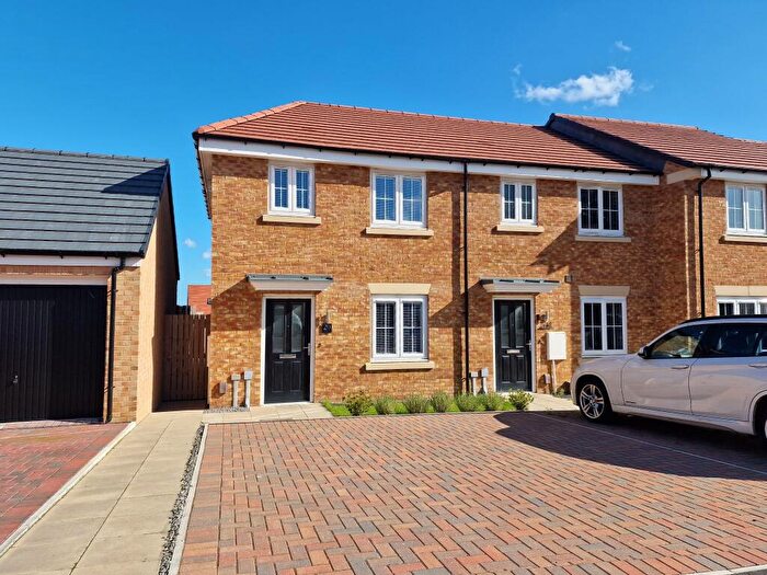 3 Bedroom End Of Terrace House For Sale In Willow Crescent, High Hold, Pelton, Chester Le Street, DH2