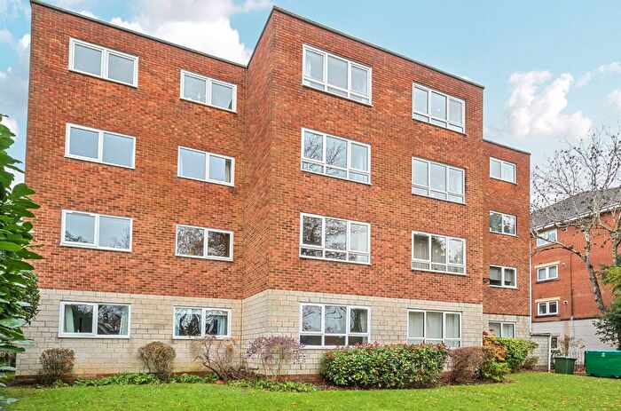 2 Bedroom Flat For Sale In Westwood Road, Highfield, Southampton, Hampshire, SO17