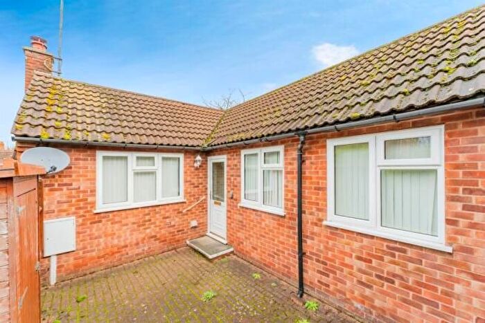 2 Bedroom Bungalow To Rent In Broadway, Kettering, NN15