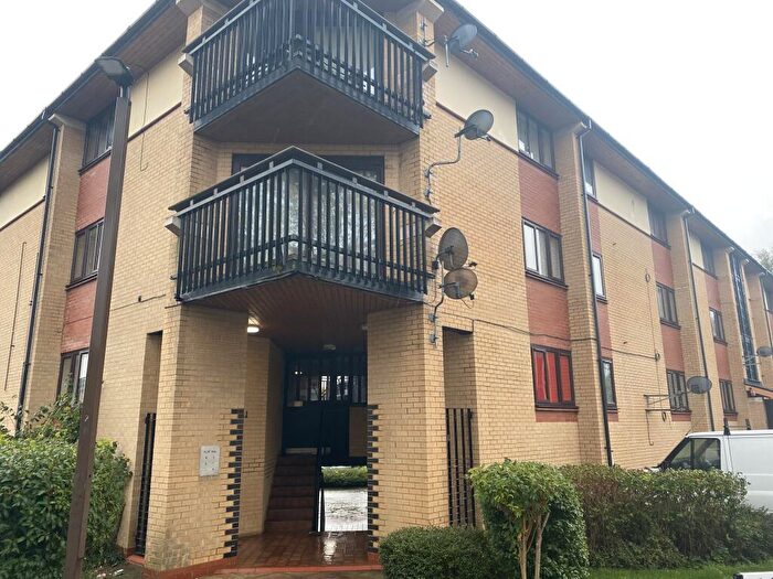 2 Bedroom Flat To Rent In Johnston Place, Oldbrook, MK6