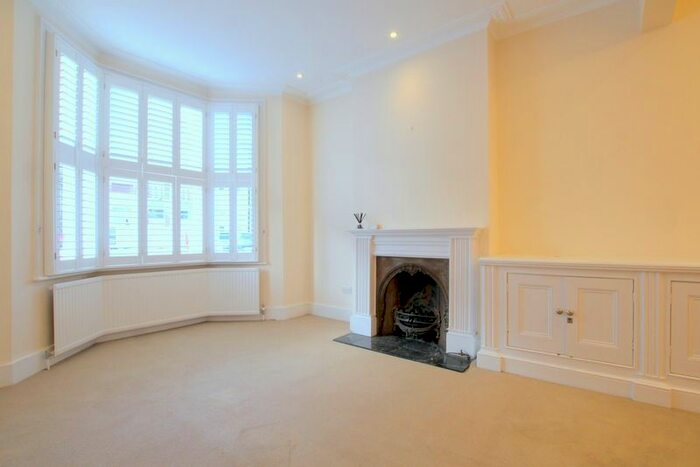 3 Bedroom Terraced House To Rent In Glendarvon Street, London, SW15