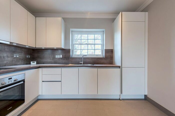 2 Bedroom Flat To Rent In Thornbury Road, Osterley, Isleworth, TW7