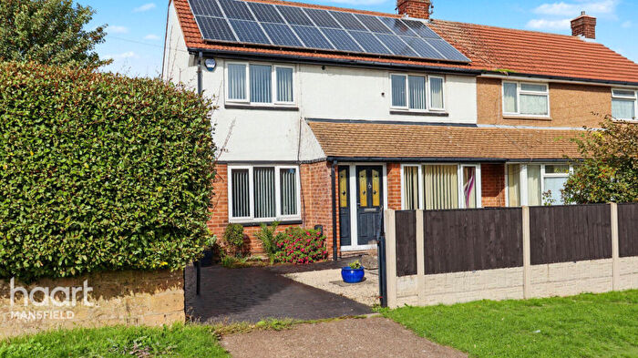 3 Bedroom Semi-Detached House For Sale In Ladybrook Lane, Mansfield, NG18