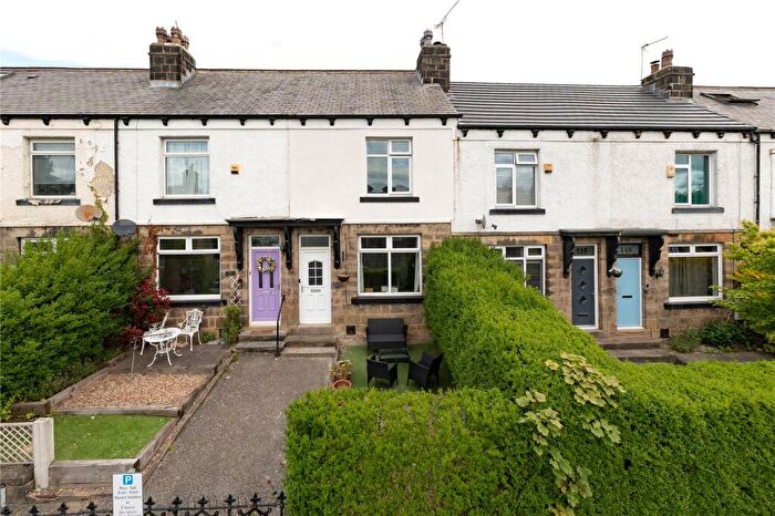 2 Bedroom Terraced House For Sale In New Road Side, Horsforth, Leeds, LS18