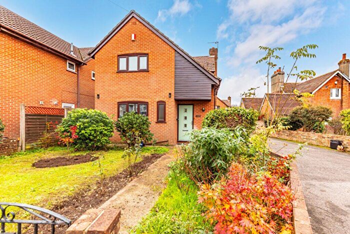 3 Bedroom Detached House For Sale In Columbia Road, Bournemouth, BH10