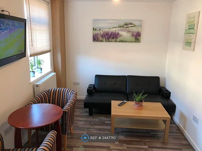 1 Bedroom Flat To Rent In Thoresby Street, Mansfield, NG18