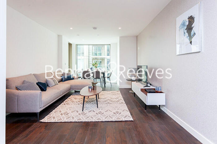 2 Bedroom Apartment To Rent In Lavender Place, Royal Mint Gardens, E1