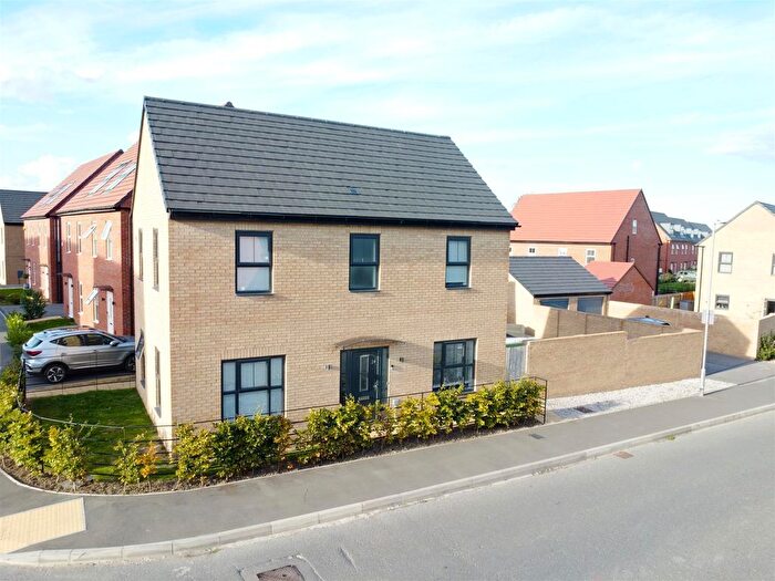 4 Bedroom Detached House For Sale In Grey Willow Drive, Beverley, HU17