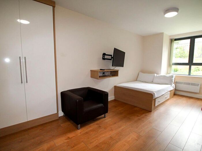 Apartment To Rent In Apt, Lofthouse Residence #, LS2