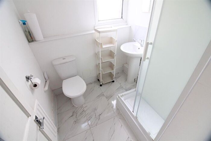 Studio To Rent In Uxbridge Road, Uxbridge, UB10