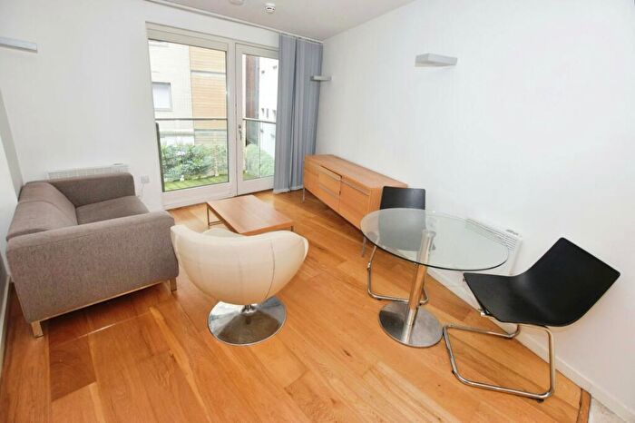 1 Bedroom Flat To Rent In Lumiere Building, City Road East, Southern Gateway, Manchester, M15
