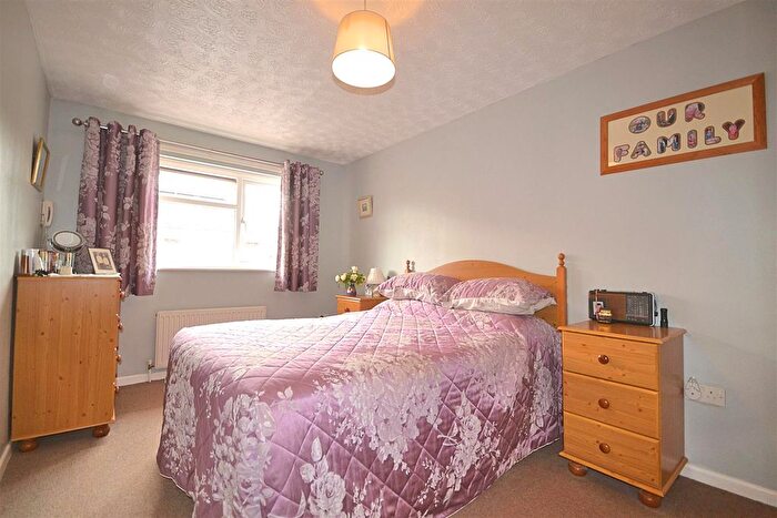 3 Bedroom Detached House For Sale In Highgrove Close, Dorchester, DT1