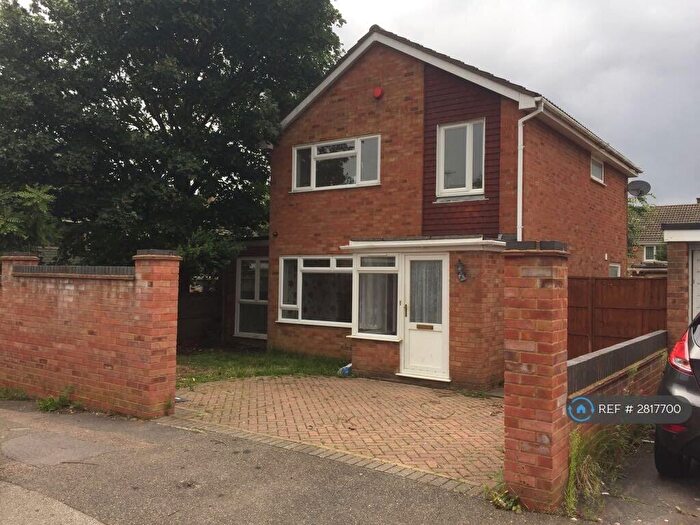 4 Bedroom Detached House To Rent In Celina Close, Bletchley, Milton Keynes, MK2