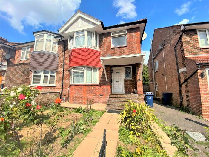 5 Bedroom Semi-Detached House To Rent In Bowes Road, London, W3