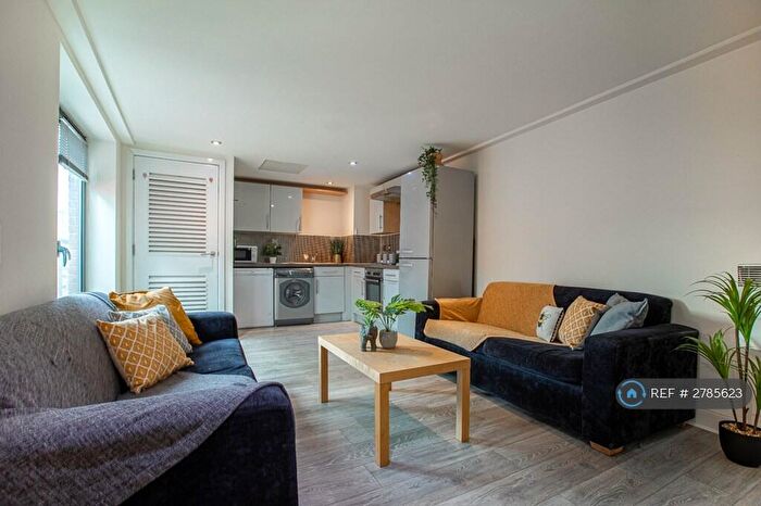 4 Bedroom Flat To Rent In Regent Terrace, Sheffield, S3