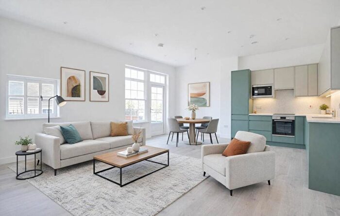 2 Bedroom Flat For Sale In Deptford High Street, Deptford, London, SE8