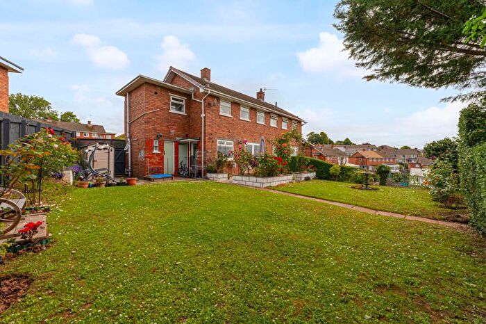 3 Bedroom Semi-Detached House For Sale In Beechfield Avenue, Newport, NP19