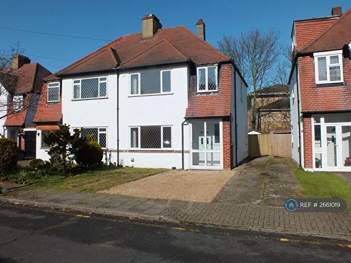 3 Bedroom Semi-Detached House To Rent In Carisbrooke Road, Bromley, BR2