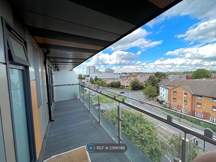 1 Bedroom Flat To Rent In Mercury Gardens, Romford, RM1