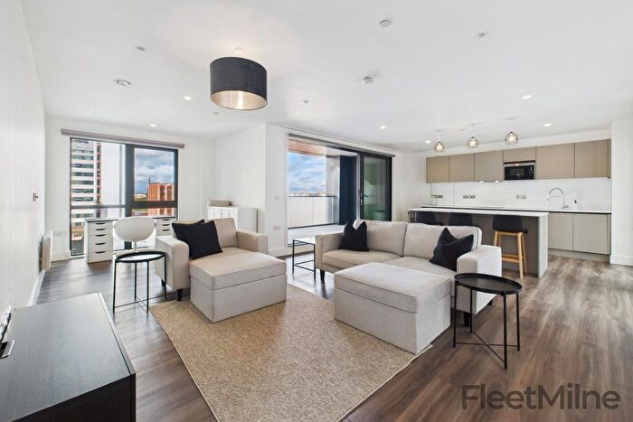 2 Bedroom Flat To Rent In The Lightwell, Cornwall Street, Birmingham, B3