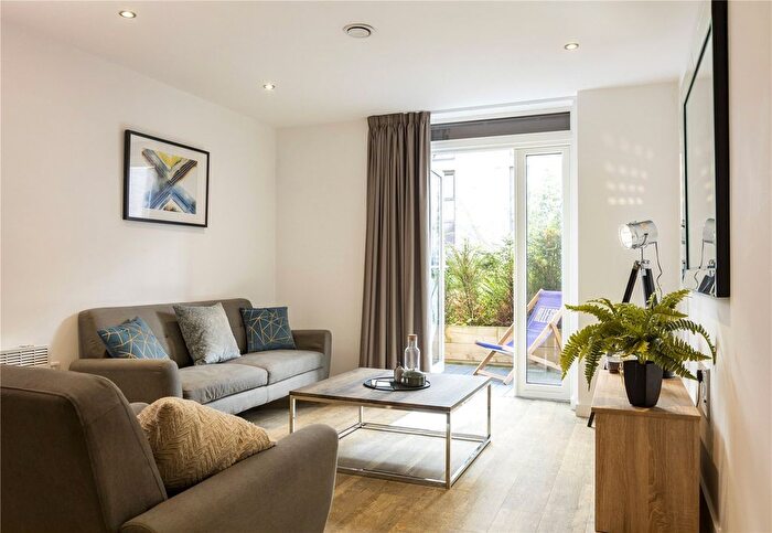 2 Bedroom Flat To Rent In Allegro, Exchange Square, The Priory Queensway, Birmingham, West Midlands, B4